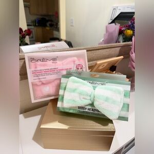 The Crème Shop Green and White Teddy Headband